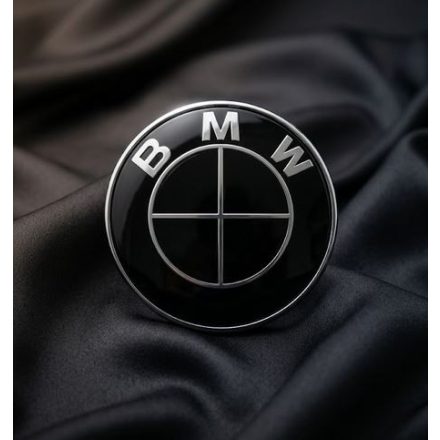 BMW sytle  82mm , 74mm ,  fekete   embléma 