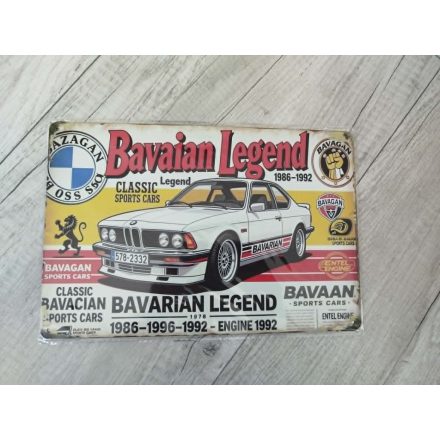 Retro „Bavarian Legend” Fém Dekor Tábla (20x30 cm) – A Klasszikus Autók Szerelmeseinek